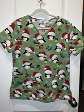 Scrubs Women  s Green Holiday Penguins Scrub Top Shirt Short Sleeve Pockets SMALL