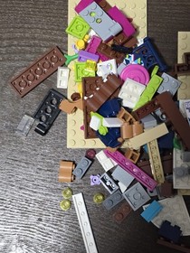 LEGO FRIENDS: Snow Resort Chalet (41323) Incomplete