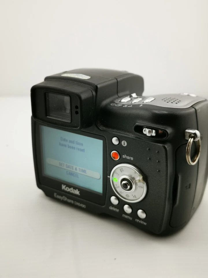 Black Kodak EasyShare DX6490 4.0MP 10x Zoom LCD Digital Camera Tested - Image 4 of 4