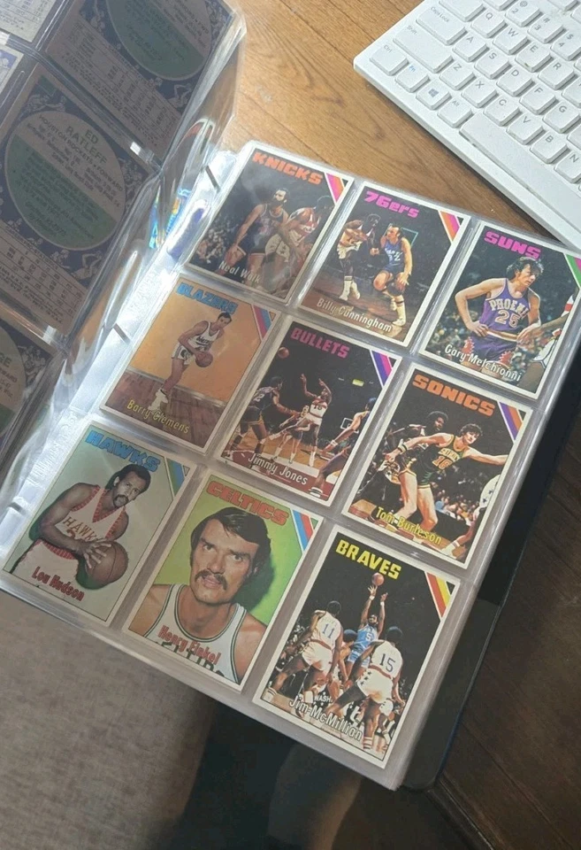 Juego completo de baloncesto Topps 1975 de alta calidad 1-330 ¡ex/nm nítido! ¡LIMPIO! ¡CARGADO! Foto 2 de 4