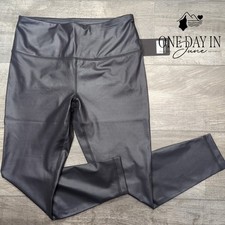 90 Degree Black Cire Cropped Leggings Size L