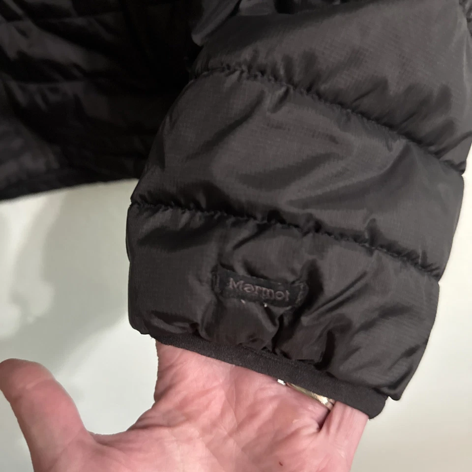 Chaqueta acolchada con cremallera completa Marmot negra para mujer talla pequeña S Foto 2 de 4