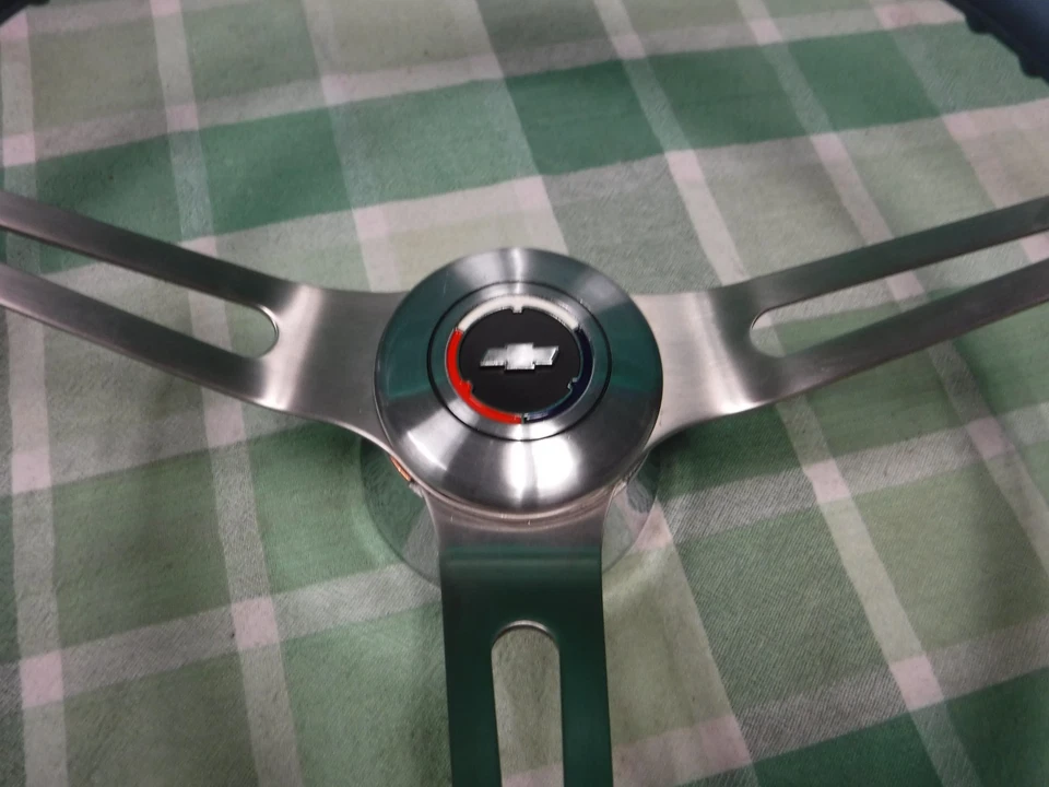 Volante deportivo Chevy 1969-up de 3 radios agarre cojín Chevelle SS Camaro Nova Foto 2 de 4