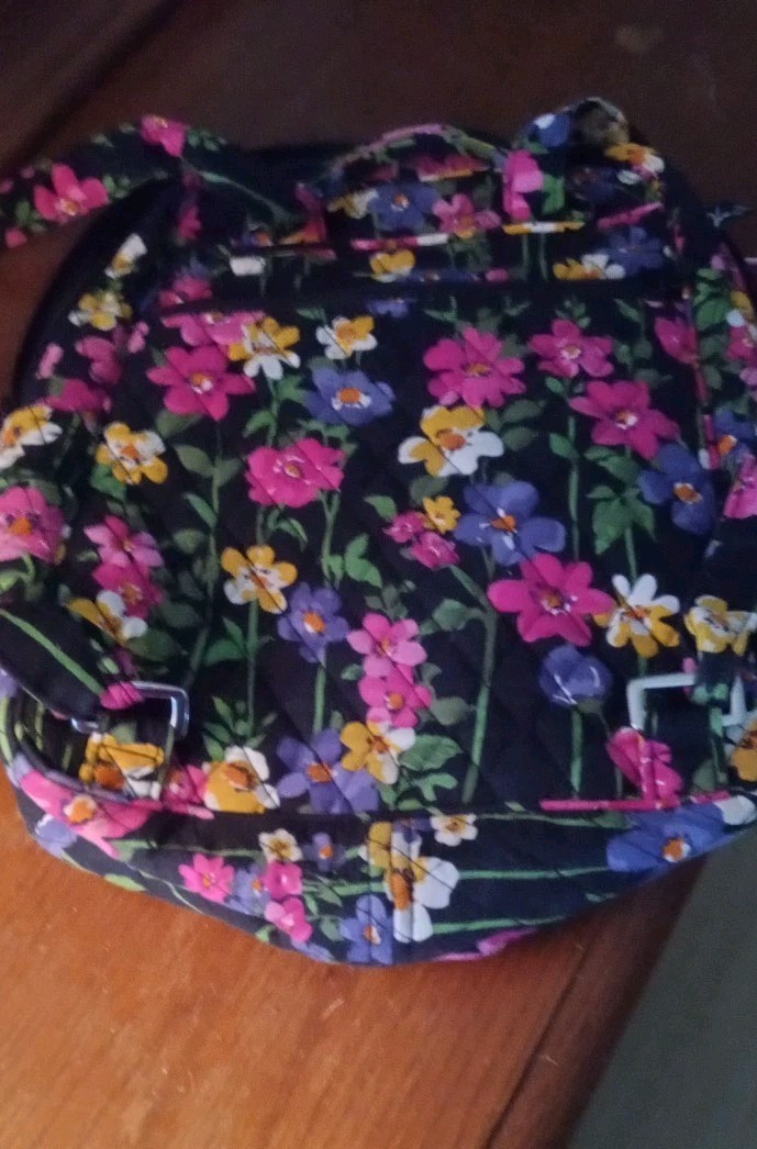 Vera Bradley floral Pattern Backpack Free Shippin… - image 1