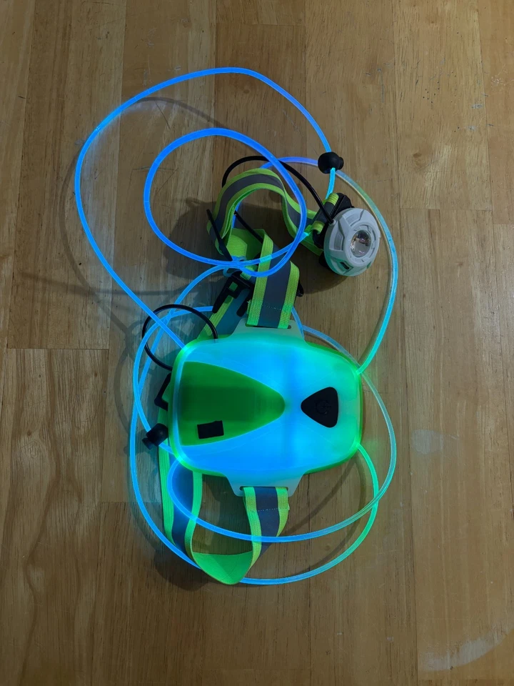 Colete reflexivo de LED. USB recarregável. Alta visibilidade para corredores, caminhantes, etc. - Imagem 4 de 4