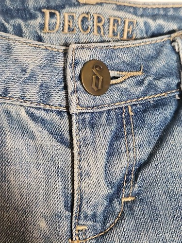 Decree Cut Off Studded Details 5 Pocket Blue Jean Shorts size 3 (32x4.5 ) - Picture 3 of 8