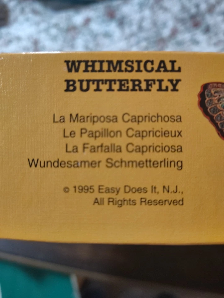 F.X. Rompecabezas Schmid caprichoso en forma de mariposa, 1000 piezas, 1995, 39,5" x 22,5" Foto 3 de 4