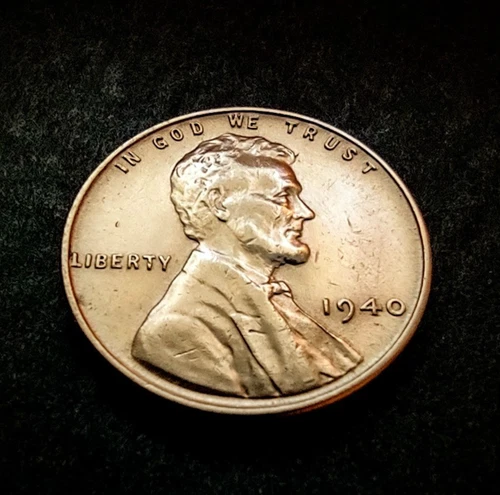 1940 Lincoln Wheat Cent Penny Coin  VINTAGE  Very Good Condition   FREE SHIPPING