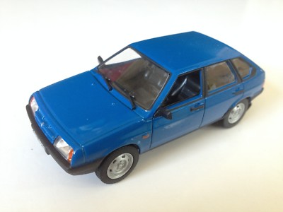 LADA VAZ 2109 Samara - 1:43 Modellauto UdSSR DIECAST IXO ISTT DeAGOSTINI P56