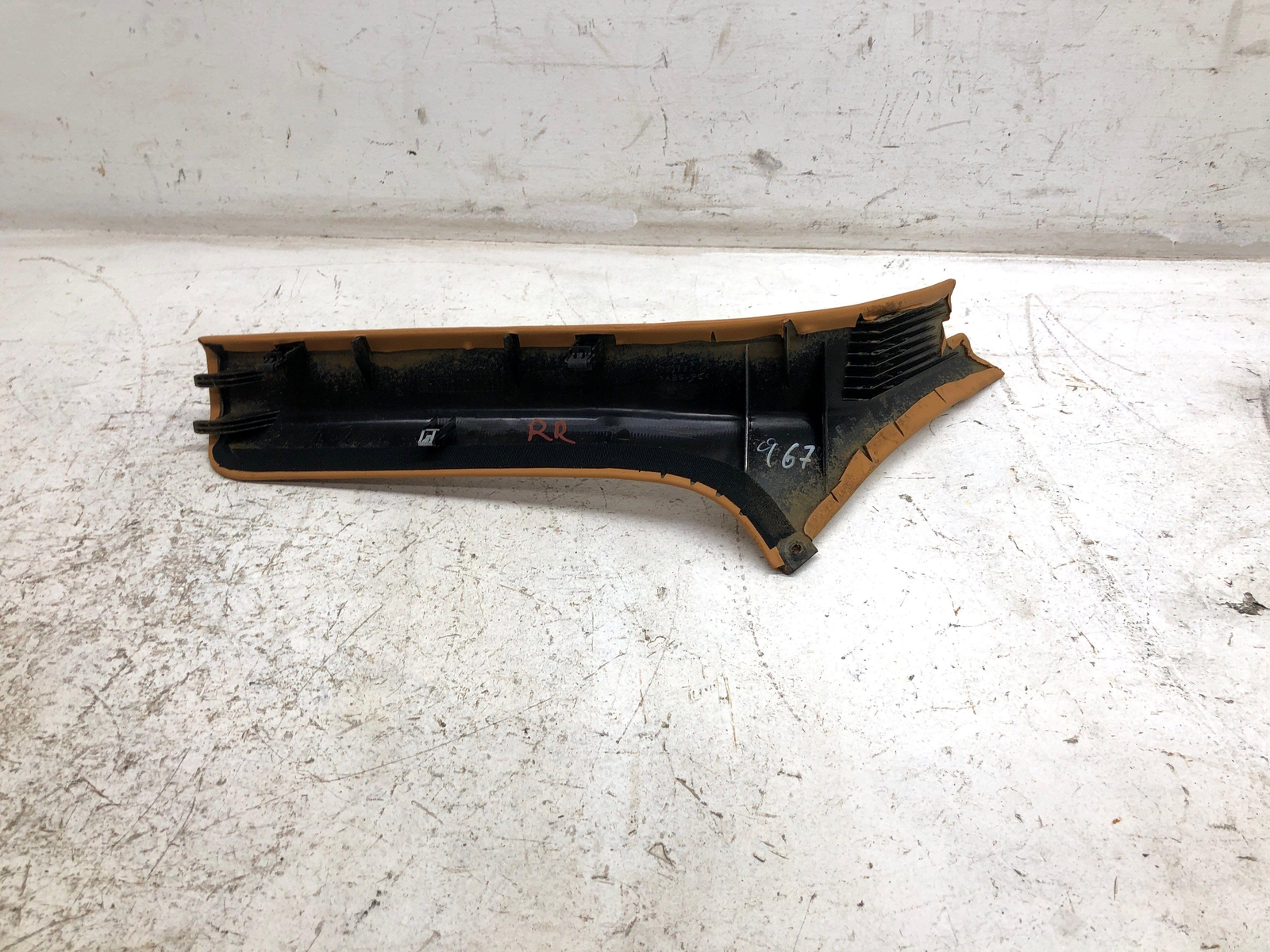 ASTON MARTIN RAPIDE RIGHT REAR LOWER C PILLAR SCUFF PLATE INSERT ASSEMBLY OEM