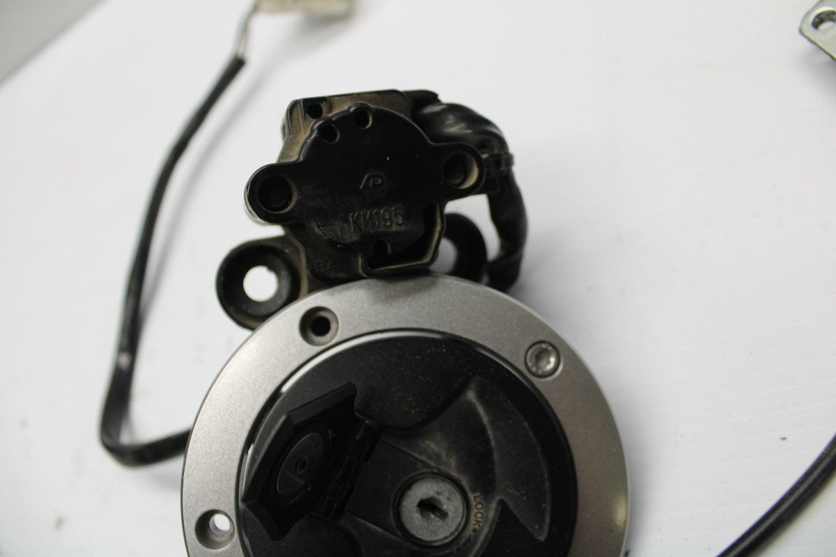 11-12 KAWASAKI Z1000 IGNITION LOCK KEY SET W/ GAS CAP AND SEAT