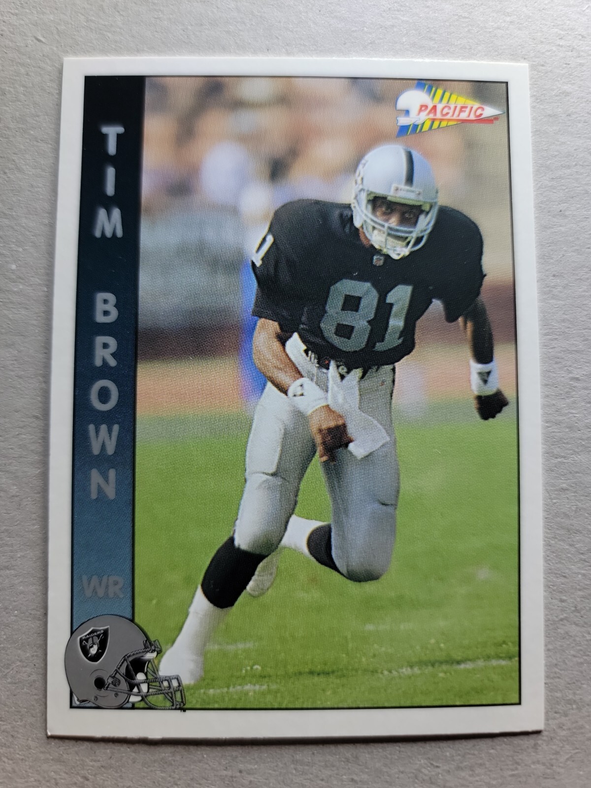 1992 Pacific Football Card - Tim Brown - #146 - Oakland Raiders