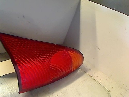Feu Arrière Droit Occasion Pour Peugeot 206 Phase 1 - 1.4i 75ch, Réf. 6351GV