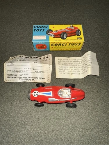 Corgi Toys 150S Vanwall Formula 1 Grand Prix Racing Car with Original Box VG-EX
