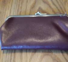 Vintage Brown Coin Purse Wallet with Metal Clasp, Classic Retro Style Accessory