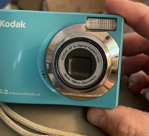 Kodak EasyShare C140 8.2MP Digital Camera - Teal Blue Aqua Tested Works Clean - Picture 2 of 17