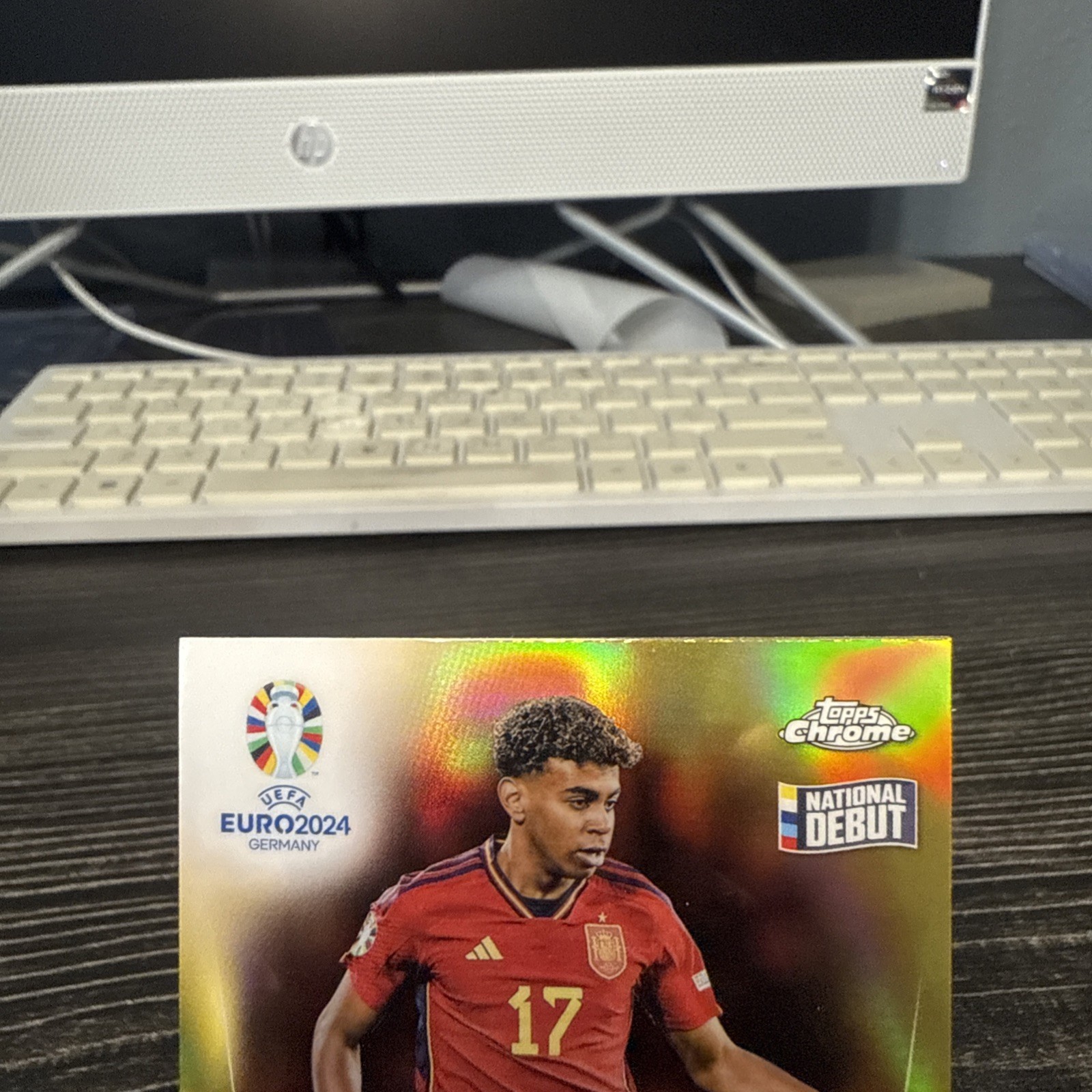 2024 Topps Chrome-Lamine Yamal N.D.  #17 Kit Color Match Refractor /99 WC Champ! view 2