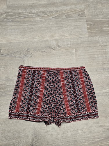 Forever 21 Red/Black Embroidered and Beaded Embellished Hot Shorts Size Medium - Imagen 8 de 13