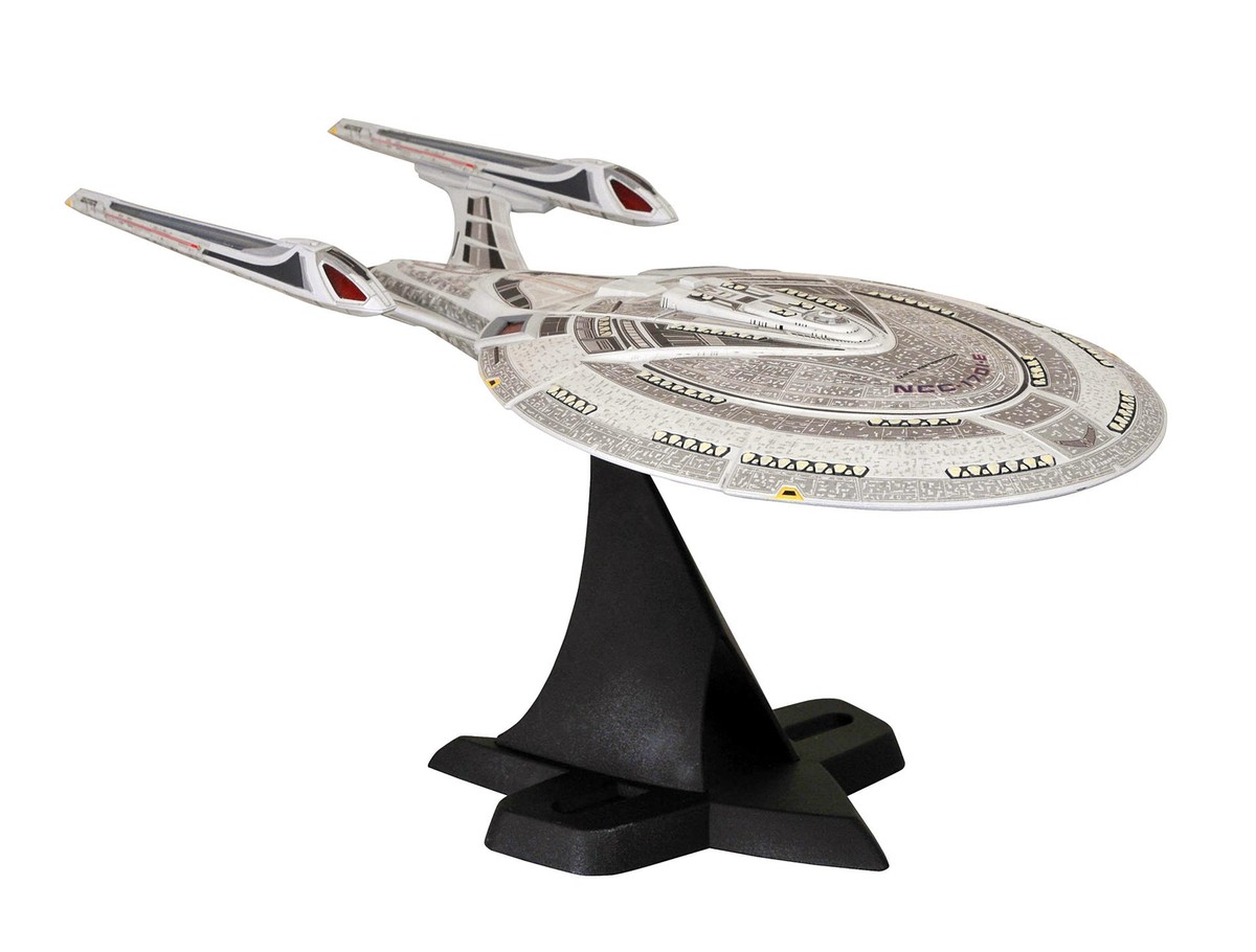 Diamond Select Toys Star Trek: Nemesis: Enterprise E Electronic