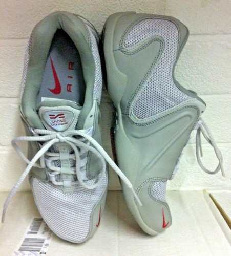 nike trainers red sole