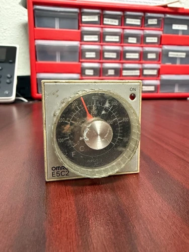 Omron E5C2 Temperature Controller E5C2-R