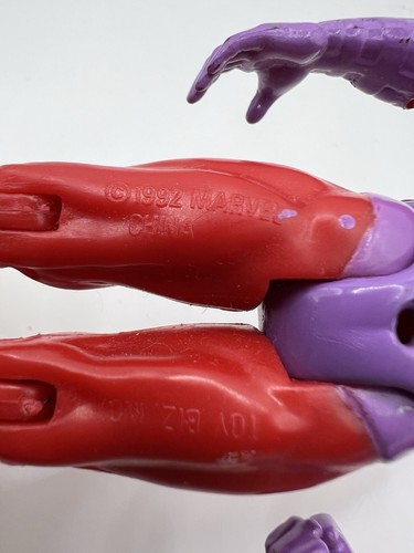 Marvel X-Men MAGNETO 5.5" Action Figure 1992 ToyBiz (Super Spark Action) - Fair - Picture 4 of 4