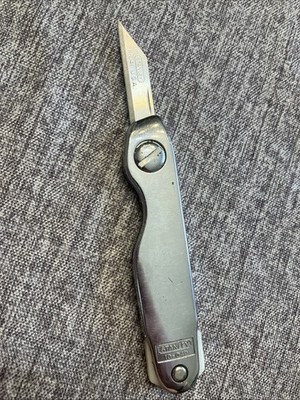 STANLEY USA Vintage Box Cutter Squeeze Lock Knife 10-049 - Removable Blade