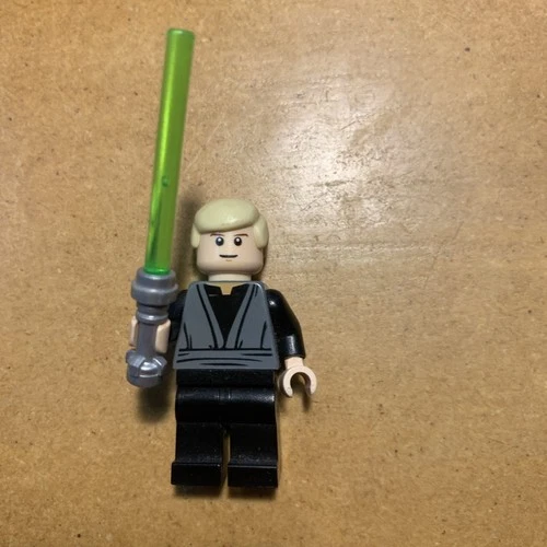 LEGO Luke Skywalker Minifigure Star Wars: Return Of the Jedi (9496)
