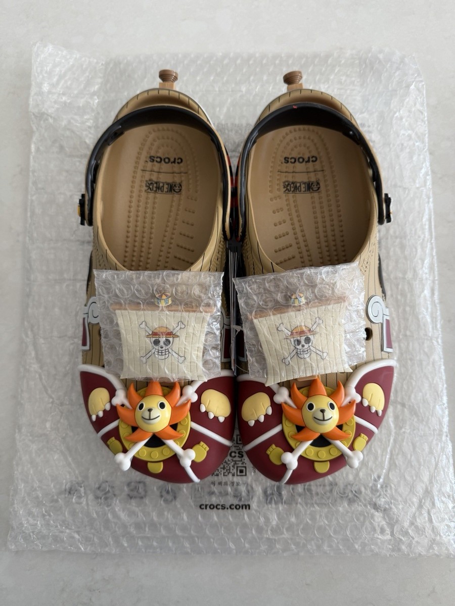 Size 10 Men One Piece Crocs Classic Clog Thousand Sunny 212126-90H