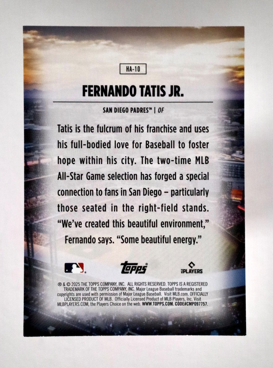 2025 Topps Home Field Advantage Fernando Tatis Jr. Case Hit Padres