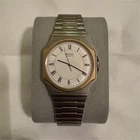 Seiko Men's Quartz Wristwatch Vintage Roman Numeral Dial 33mm