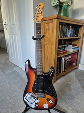 Westfield E1000 Stratocaster Style Sunburst 6 String Electric Guitar + stand 