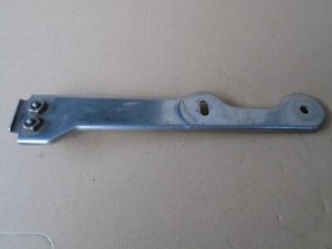 BMW 1er E87 Auspuffhalterung unten Getriebe Halter 37Tkm