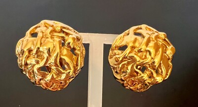 VTG Signed Ciner Gold Tone Woven Dome Clip Earrings Large Statement 1-1/8'' DIA