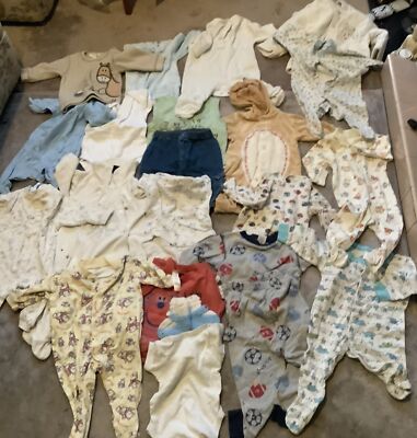 Babykleidung Paket Junge 0-3 Monate und einige Monate 3-6 vielleicht wenige andere