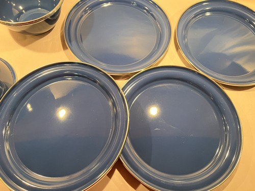 Pottery Barn Set of 4 Blue Enamel Metal 10” Dinner Plates & 3 Bowls 6.5” - Picture 4 of 8