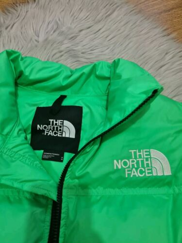 The North Face Nuptse Womens Green Crop Puffer Jacket Size M RRP 270£ BNWT - Picture 3 of 9