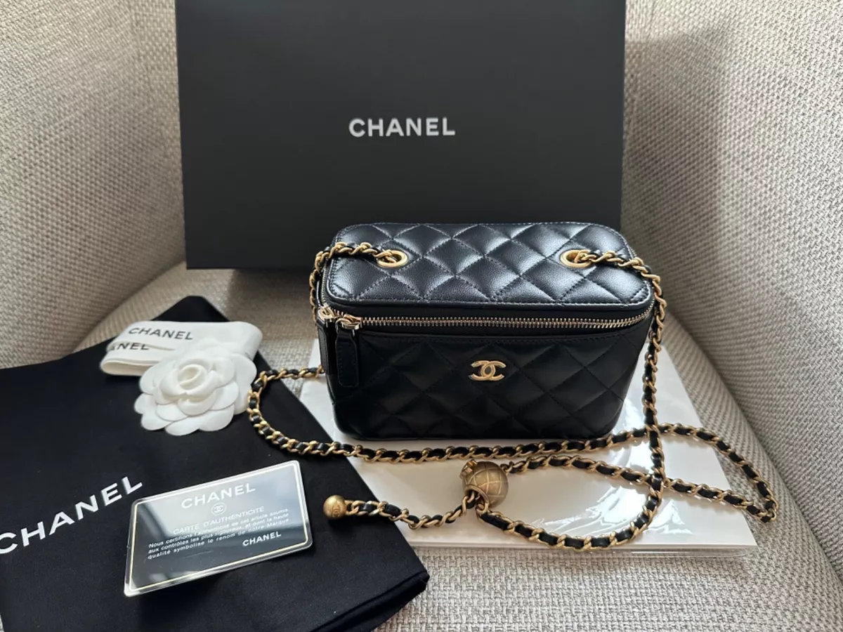 Chanel Black Quilted Lambskin Pearl Crush Small Box Bag