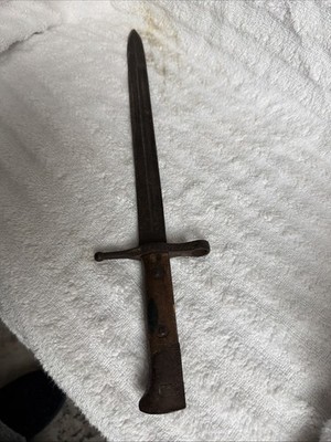 Italian model M1891 sword bayonet for the Mannlicher Carcano rifle,