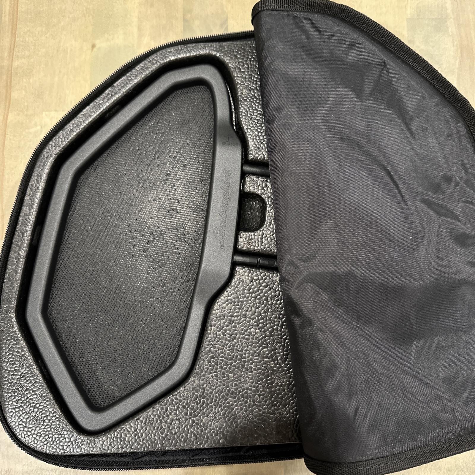 DEAL 2 OEM LAMBORGHINI HURACAN SPYDER DEFLECTOR WINDSCREEN LP610640 WIND SCREEN