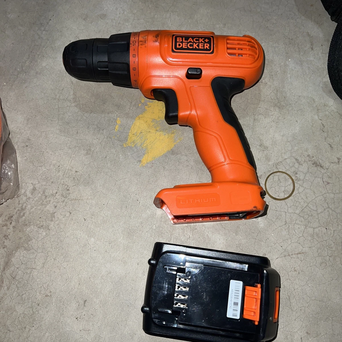 Black and on sale decker ld120 battery