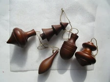  WOODEN SET OF FIVE CHRISTMAS ORNAMENTS WITH WOOD BOX RETRO ARTISAN