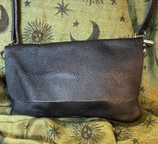VTG Borse Pelle Black Leather Fold over Crossbody Adjustable Strap-ITALY