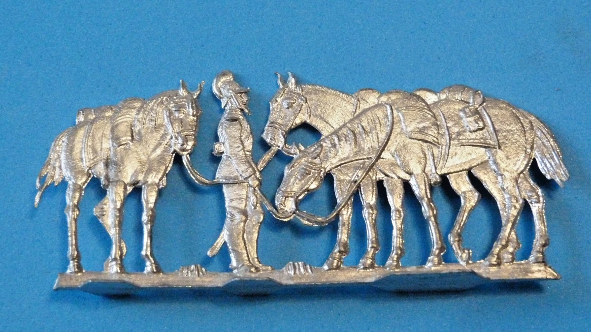 Plats d'étain - Zinnfiguren - Flat tin : 12 cavaliers