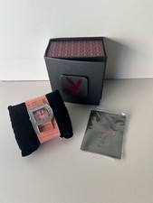 Orologio Playboy Donna Rosa Con Pietre Trasparenti E Confezione Originale Nuovo Ha Bisogno Pipistrello