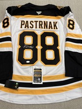 JSA COA DAVID PASTRNAK Signed Autographed Boston Bruins Hockey Premium Jersey 