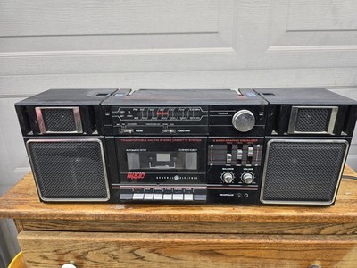 Vintage GE Boombox 3-5661A  Cassette Radio Works great 