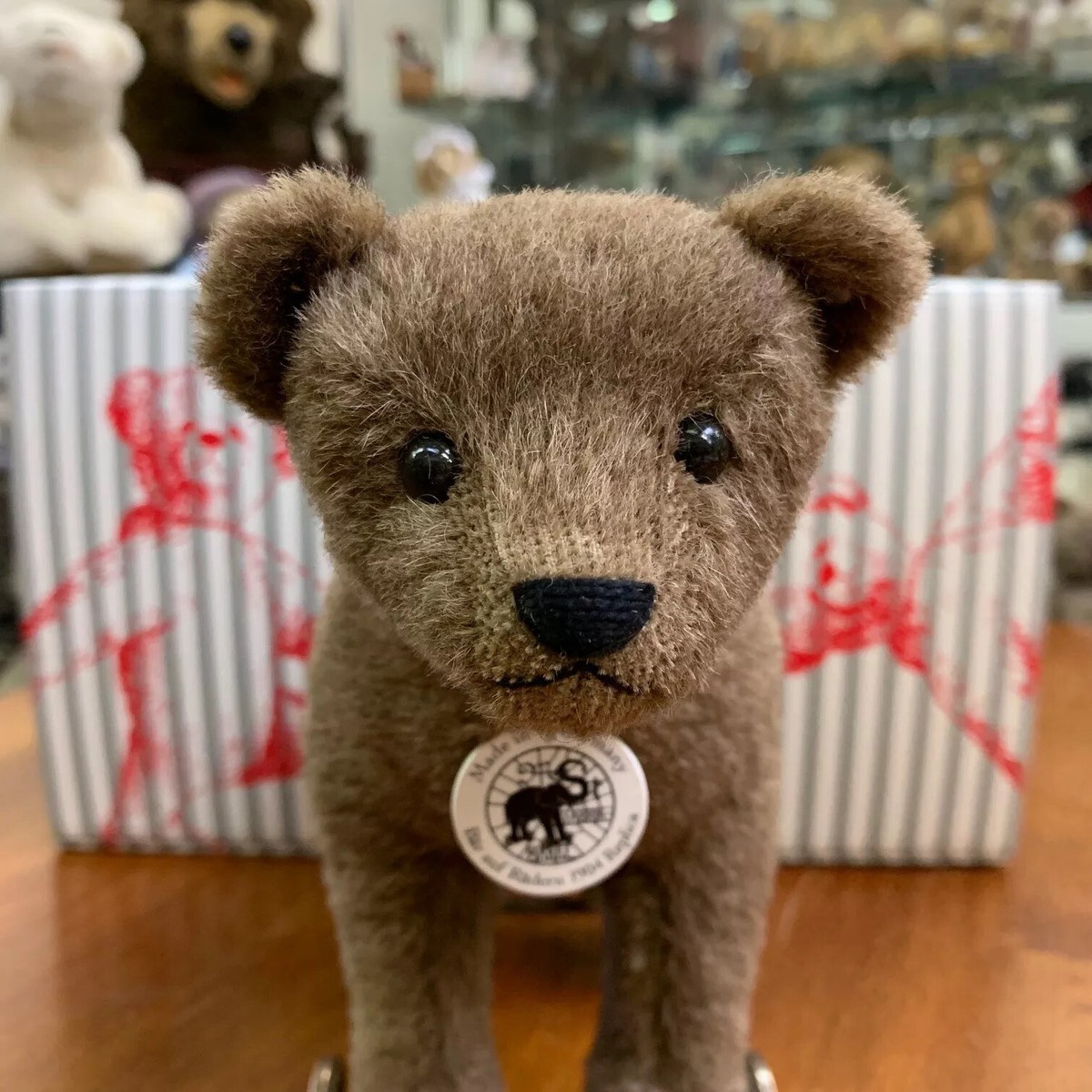 Looking for Steiff Bear on Wheels? We can help! EAN 403354