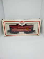 Model Power 9123 Ho Scale Train Car Caboose Santa Fe