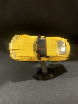 Lego Speed Champions Floating Display Stand (8 Studs Wide) 3d